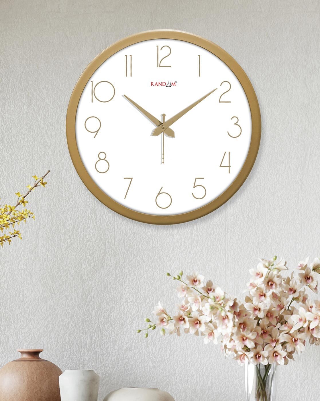 Clocks | RANDOM 12 Inch Classic Numbers Modern Stylish Tic Tok Wall Clock For Home, Living Room, Bedroom, Lobby, Office, And Kitchen (Golden) Clocks Clocks